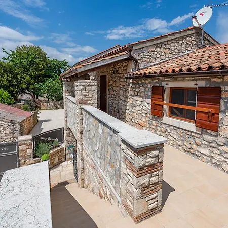 וילה Casa Di Roccia For 8 People In Istria - Pet Friendly With Heated Pool & Jacuzzi