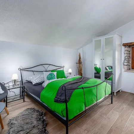 Casa Di Roccia For 8 People In Istria - Pet Friendly With Heated Pool & Jacuzzi Marčana