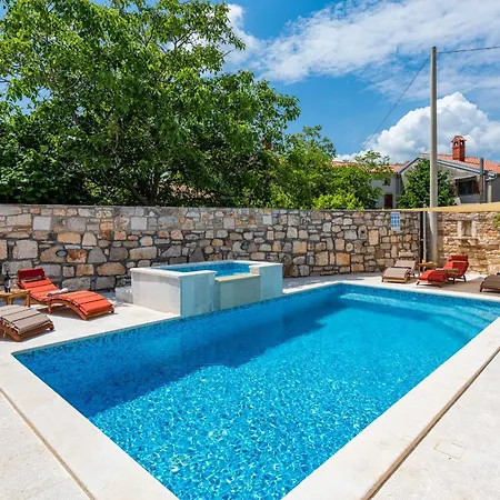 Casa Di Roccia For 8 People Near Pula - Pet Friendly With Heated Pool & Jacuzzi * Marčana