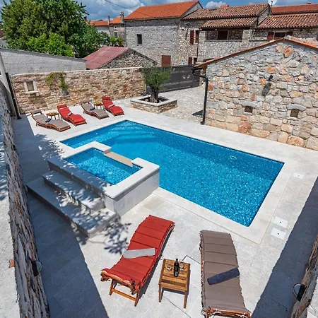 Casa Di Roccia For 8 People In Istria - Pet Friendly With Heated Pool & Jacuzzi *