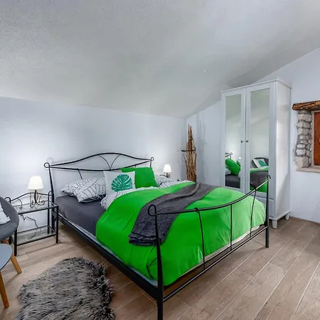 Casa Di Roccia For 8 People Near Pula - Pet Friendly With Heated Pool & Jacuzzi Marčana